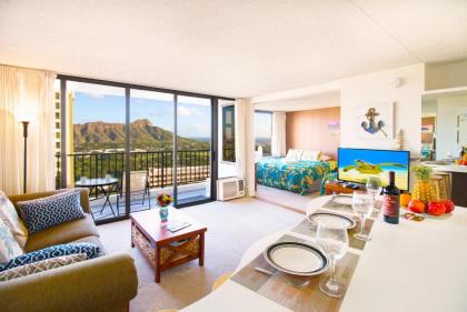 34 Floor with Panoramic Ocean and Diamond Head Views | 1 Block to Beach | Free Parking  WIFI Hawaii